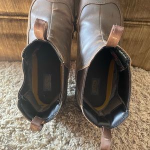 Keen dry waterproof boots mens size 10 really hard soles worn barely